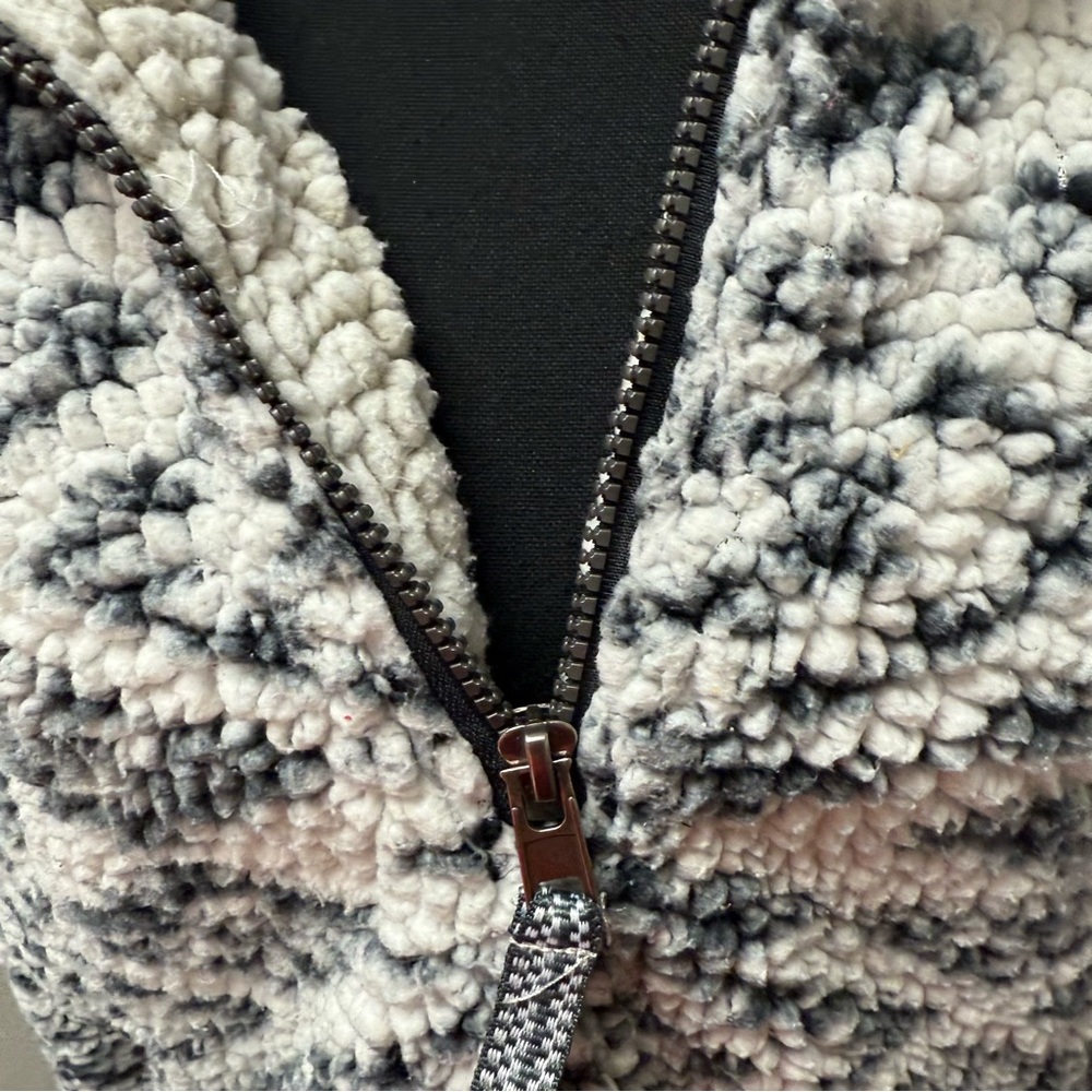 Cozy Sherpa Gray White Fleece Pullover L | Half Zip Plush Winter Warm Jacket - Picture 2 of 10
